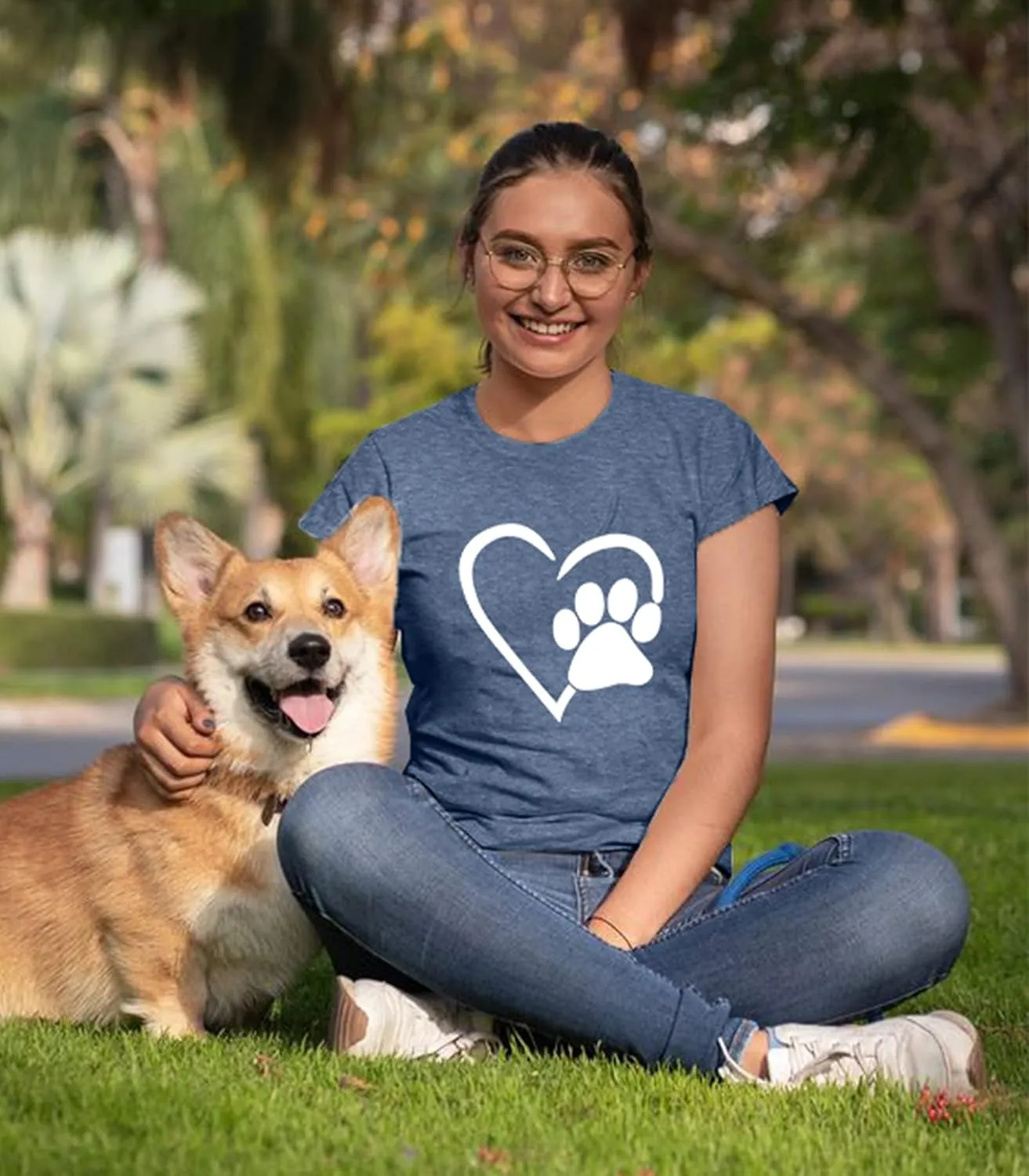Paw Love Shirt Dog Lover Shirts for Women Paw Print Heart Tee Shirt Cute Dog Mom Short Sleeve Tee Tops
